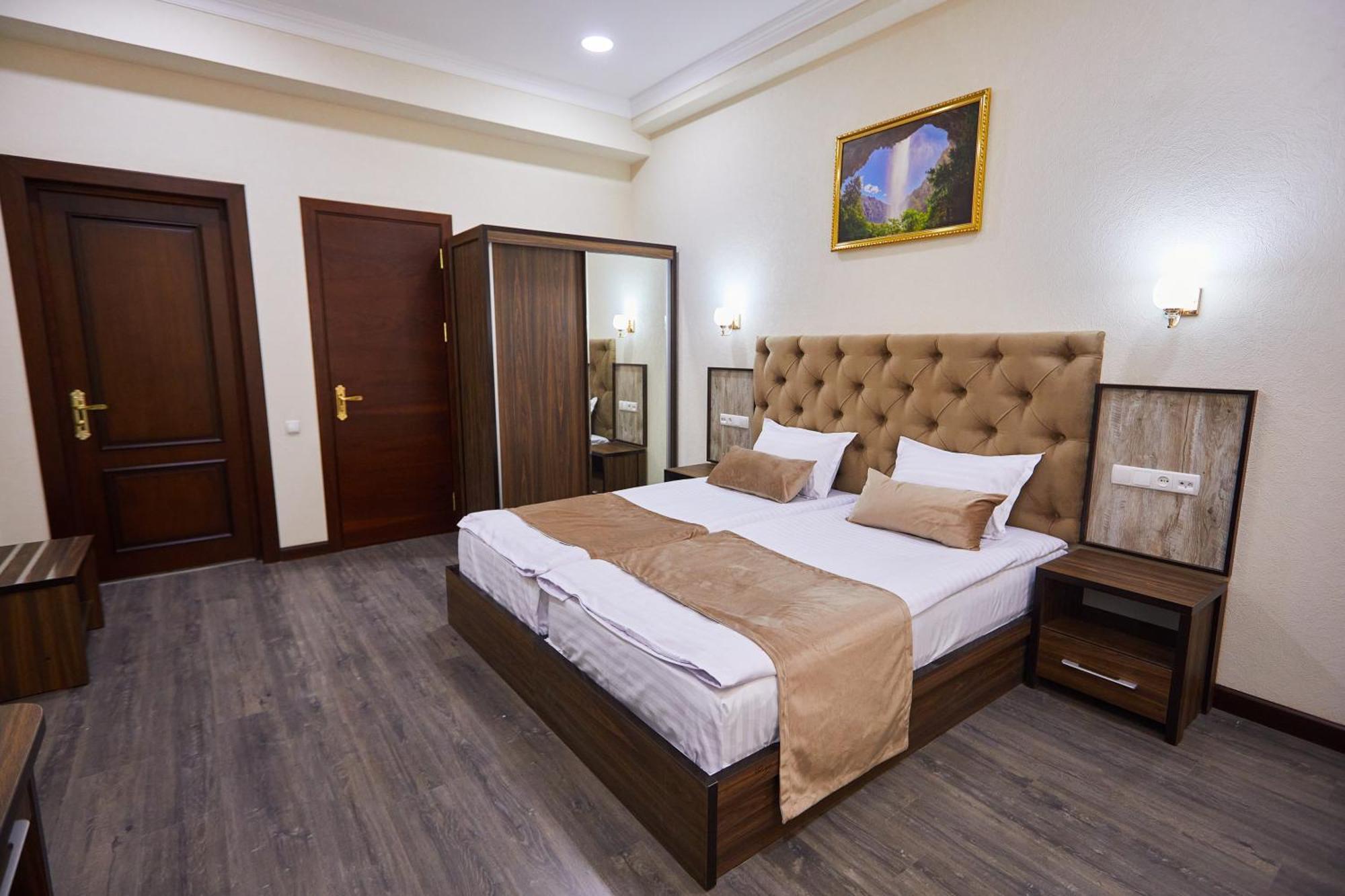 Hotel Grand ART Taschkent Exterior foto